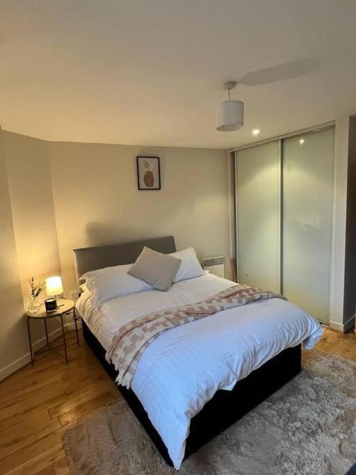 Chic 1 Bed Centrally Located Apartment - Birmingham Jq Dış mekan fotoğraf